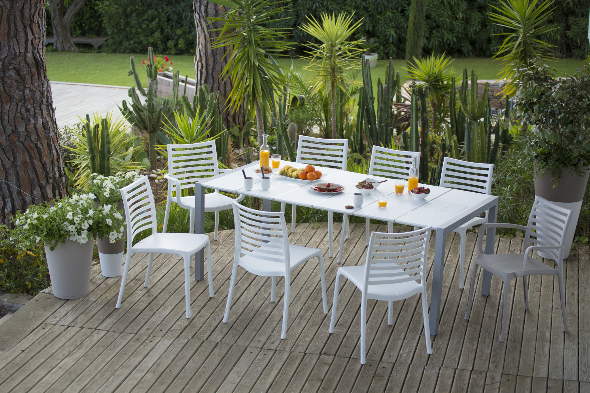 Garden furniture  Grosfillex